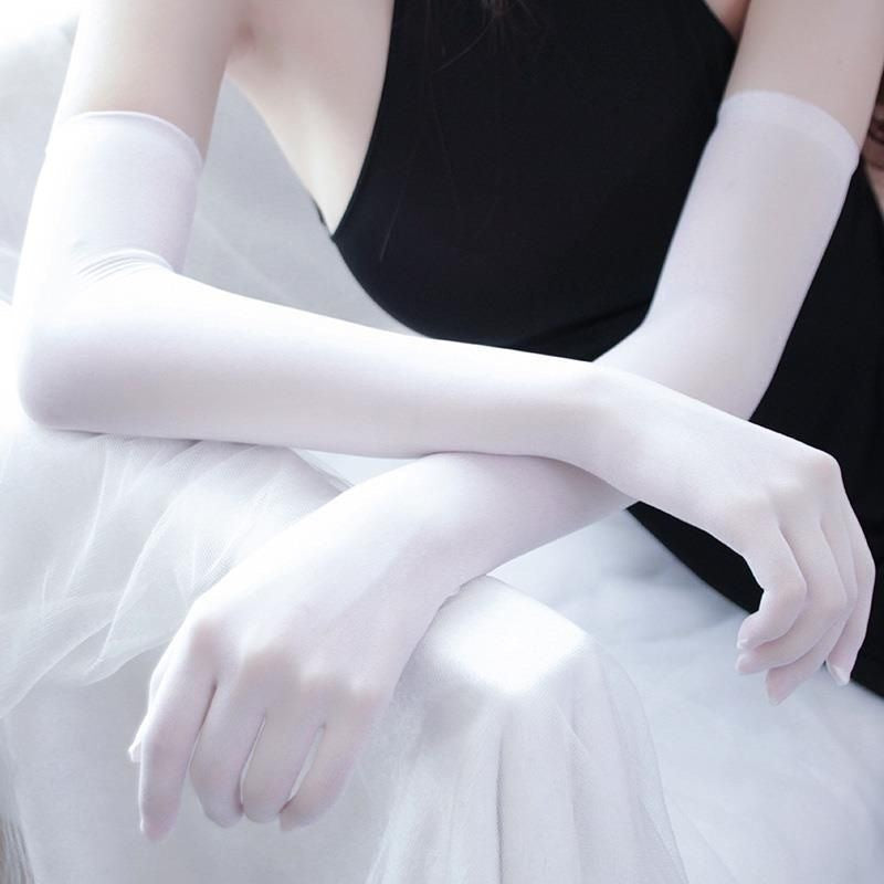Aira Gloves